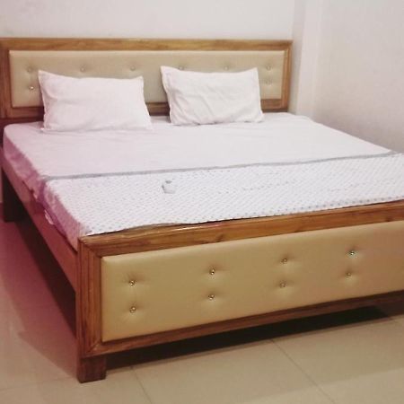 Maa Savitri Gest House Otel Ayodhya Dış mekan fotoğraf